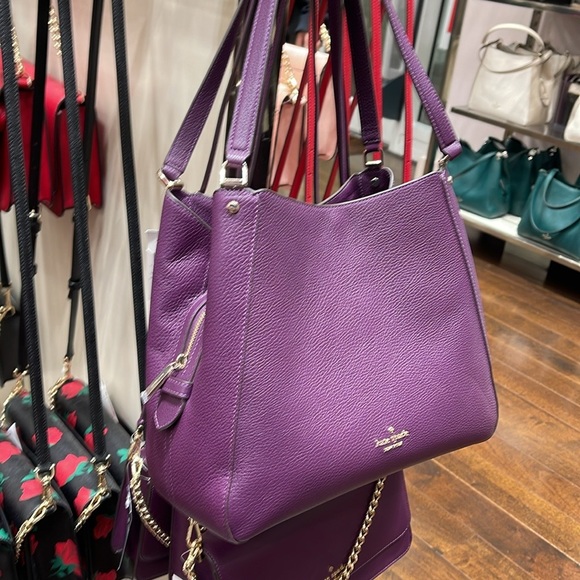 Kate Spade Leila Medium Triple Compartment Shoulder Bag
Ripe Plum
NWT - Picture 5 of 16